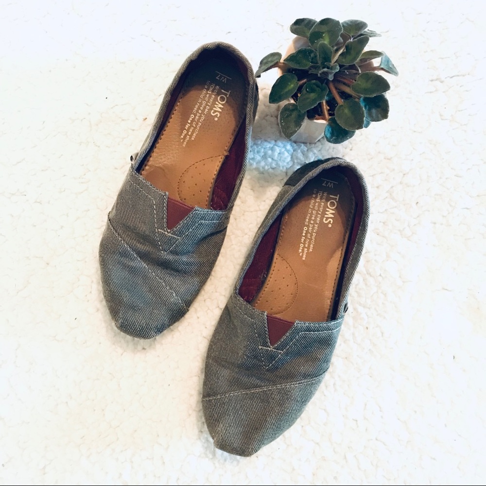 🔴4 for 25🔴 Toms Gray and Purple Mustache Embroidered Flats - Picture 6 of 9